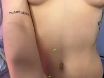 Vikky_moon  live sex cam