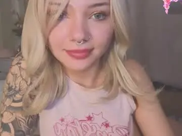 Benedettar  live sex cam