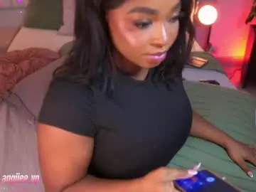 Nicoleth18  live sex cam