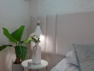 Nina_gb  live sex cam