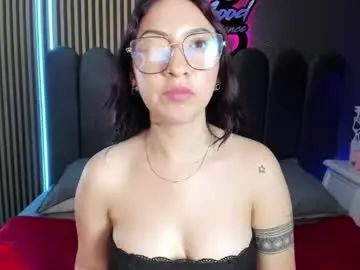 Queenblue_fg  live sex cam