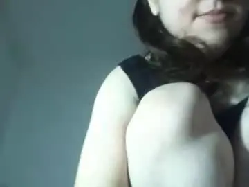 Sexynyu18  live sex cam