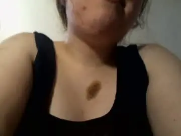 Sexynyu18  live sex cam
