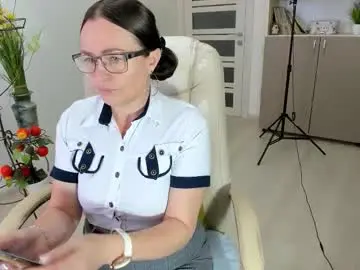 Vika7333  live sex cam