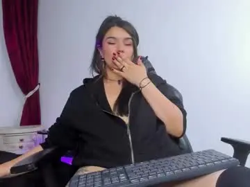 Zarahevanz  live sex cam
