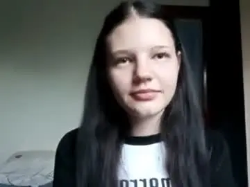 Alverabejaran  live sex cam