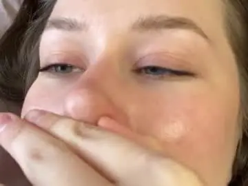 Caitlinhannah  live sex cam