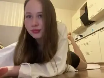 Caitlinhannah  live sex cam