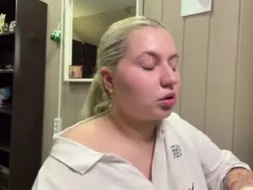 Evelinaloft  live sex cam