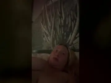 Glitzydimond300  live sex cam