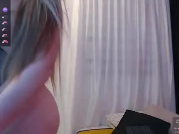 Hotpawgmilf  live sex cam