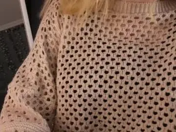 Jelena_cuc  live sex cam