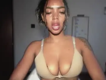 Lexy_squirt_queen  live sex cam