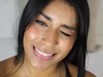 Sara_jonesxx  live sex cam