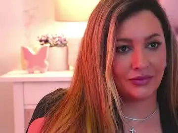 Yaracollins  live sex cam