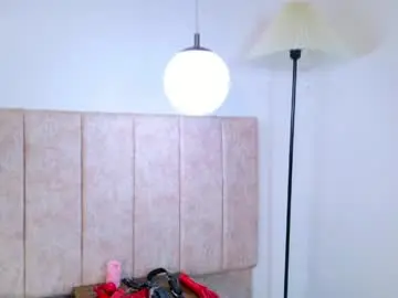Zoehot11  live sex cam