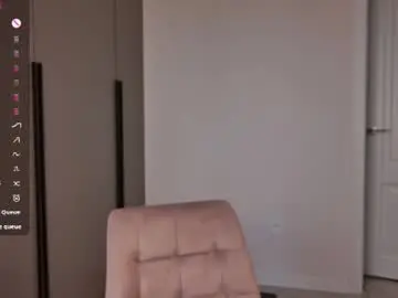 Bella__sss  live sex cam