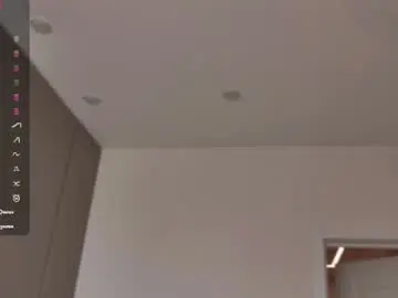 Bella__sss  live sex cam