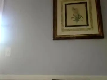 Egenovese18  live sex cam