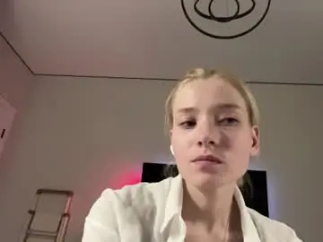Kelsiezuehlke  live sex cam
