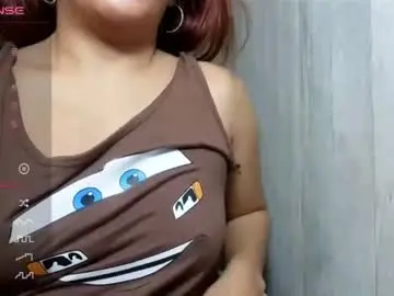 Kittiesplaygirl  live sex cam