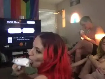 Livingtrash  live sex cam