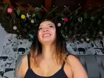 Lucyrosse_  live sex cam