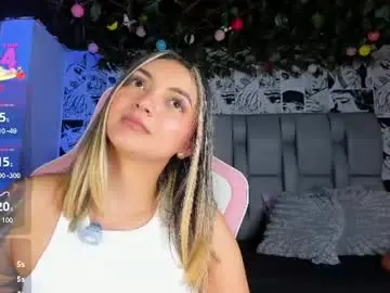 Lucyrosse_  live sex cam