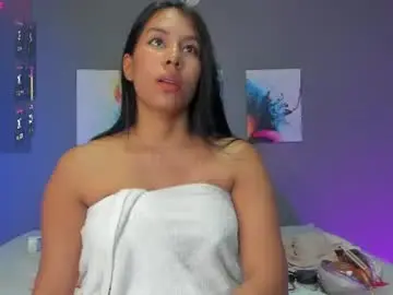 Madissonshakur19  live sex cam