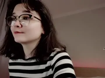 Natsumi18  live sex cam
