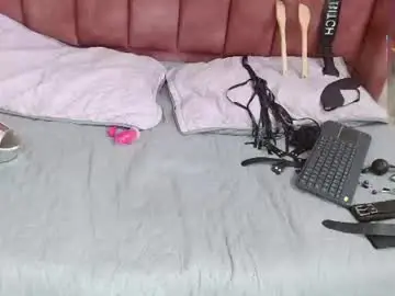 Nia_thompsom  live sex cam