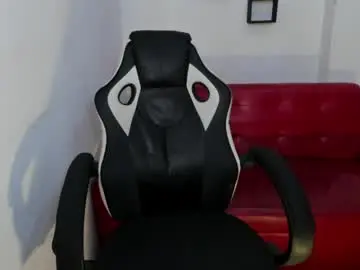 Nora22xx  live sex cam