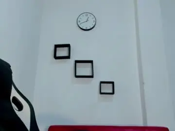 Nora22xx  live sex cam