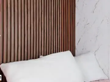Valkilu11  live sex cam