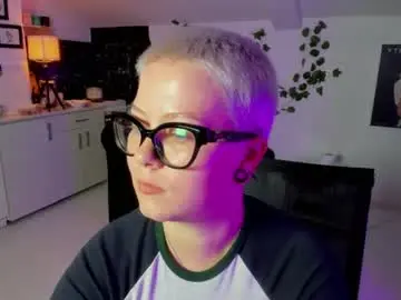 Villyvici  live sex cam