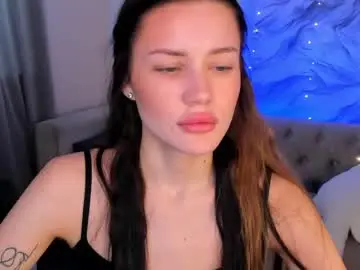 Aria_mila  live sex cam