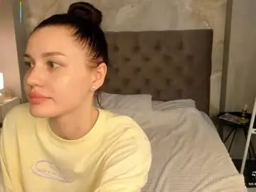 Aria_mila  live sex cam