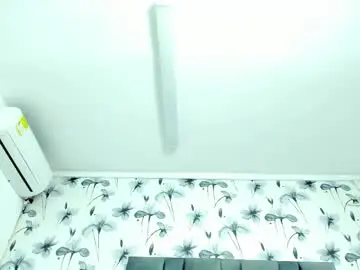 Ebanolily  live sex cam