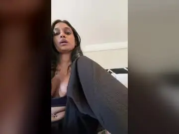 Indianlusciouss  live sex cam
