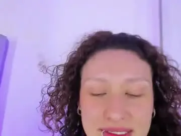 Martina_adams  live sex cam