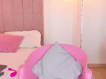 Martina_adams  live sex cam