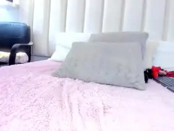 Saraa_01_  live sex cam