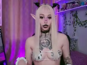 Uwumoonkaa  live sex cam