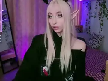 Uwumoonkaa  live sex cam