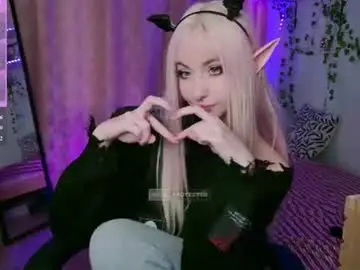 Uwumoonkaa  live sex cam