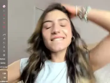 Avayuzu  live sex cam