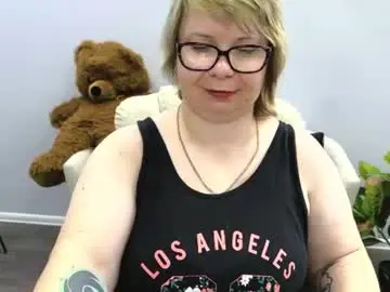 Bonnnyboobsy  live sex cam