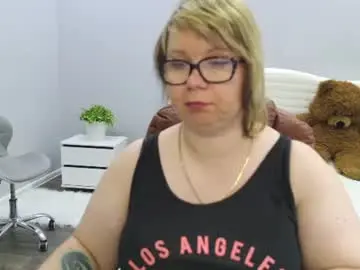 Bonnnyboobsy  live sex cam