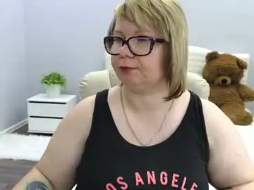 Bonnnyboobsy  live sex cam