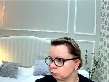Bonnnyboobsy  live sex cam